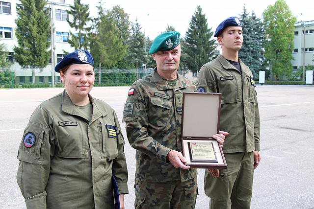 Klasy mundurowe z „dwójki” na obozie szkoleniowym w koszarach 2.ORP [11.10.2021] - zdjęcie #8 - eOstroleka.pl