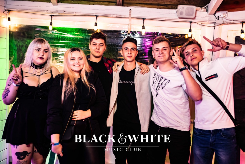 Kartky w Clubie Black&White [08.10.2021] - zdjęcie #32 - eOstroleka.pl