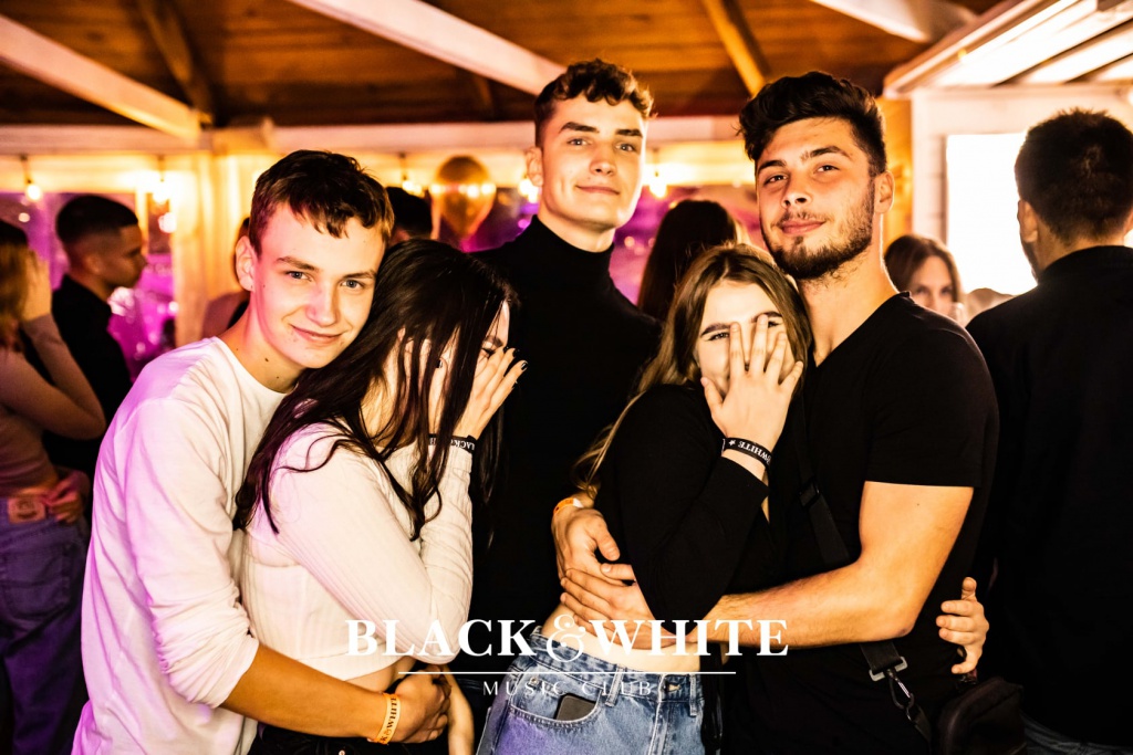 Łobuzy na trzecie urodziny Clubu Black&White [22.10.2021] - zdjęcie #7 - eOstroleka.pl