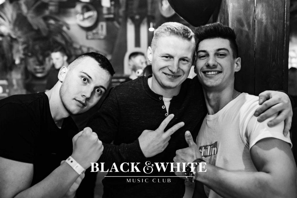 Łobuzy na trzecie urodziny Clubu Black&White [22.10.2021] - zdjęcie #13 - eOstroleka.pl