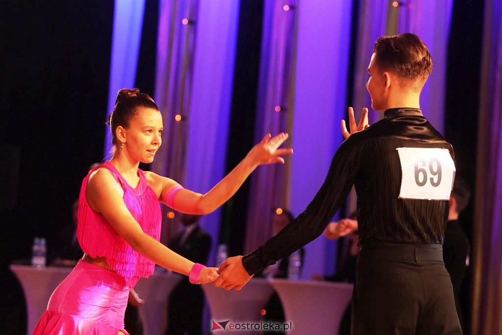 Turniej tańca O złotą podwiązkę [06.11.2021] - zdjęcie #15 - eOstroleka.pl