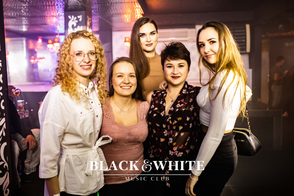 Gorące trzydziestki w Clubie Black&White [20.11.2021] - zdjęcie #21 - eOstroleka.pl