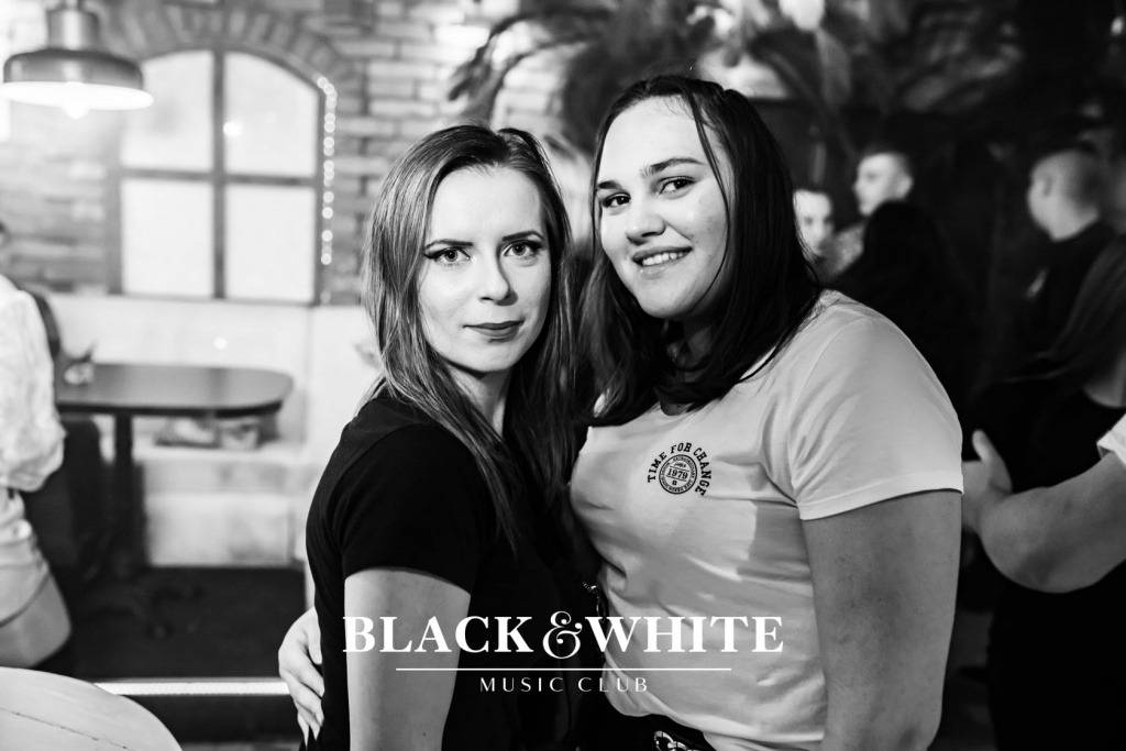 Gorące trzydziestki w Clubie Black&White [20.11.2021] - zdjęcie #26 - eOstroleka.pl