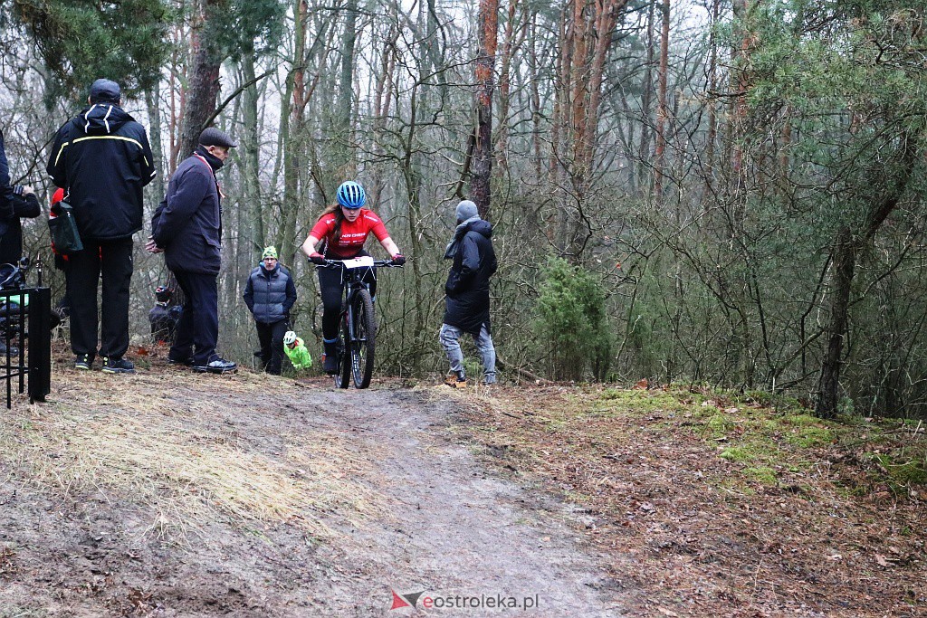 Noworoczny wyścig kolarski w Teodorowie [02.01.2022] - zdjęcie #27 - eOstroleka.pl