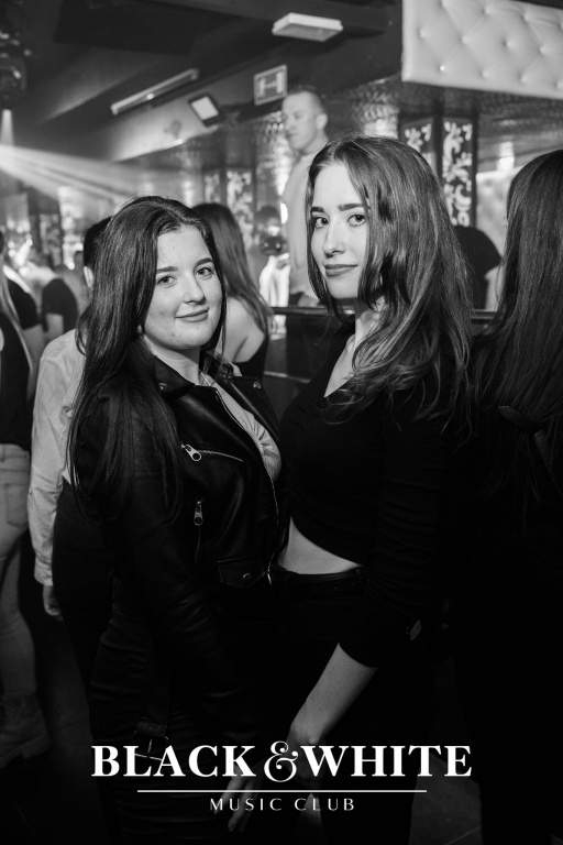 Kolejne weekendowe spotkanie w Clubie Black&White [29.01.2022] - zdjęcie #12 - eOstroleka.pl
