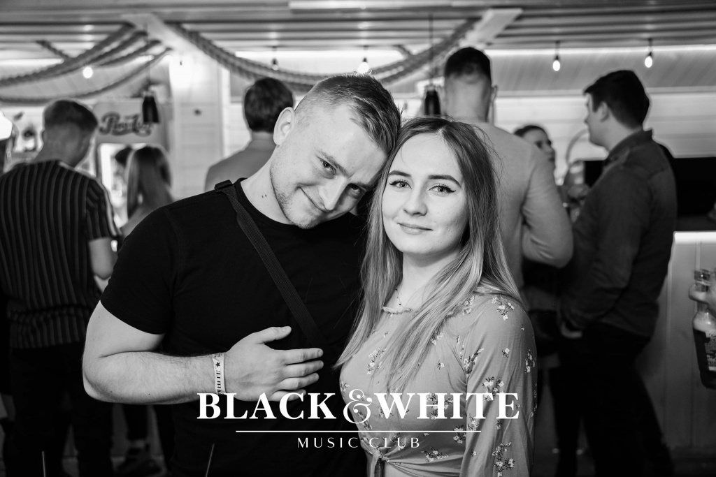 Kolejne weekendowe spotkanie w Clubie Black&White [29.01.2022] - zdjęcie #21 - eOstroleka.pl