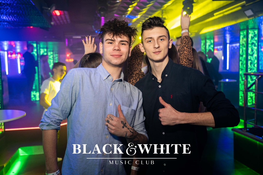 Kolejne weekendowe spotkanie w Clubie Black&White [29.01.2022] - zdjęcie #27 - eOstroleka.pl