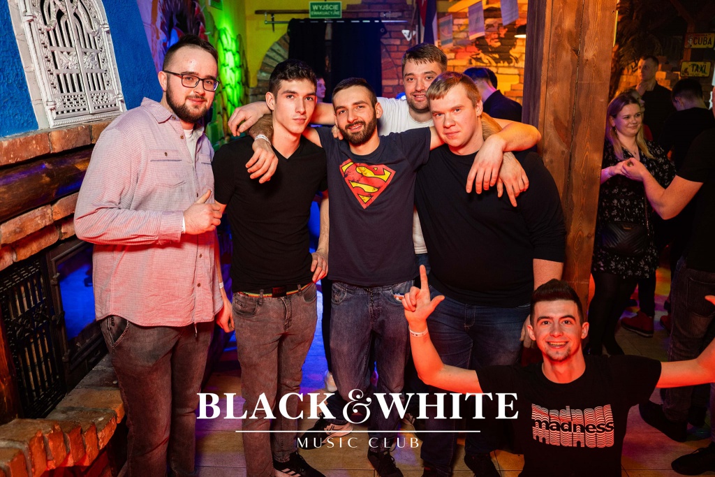 Kolejne weekendowe spotkanie w Clubie Black&White [29.01.2022] - zdjęcie #35 - eOstroleka.pl