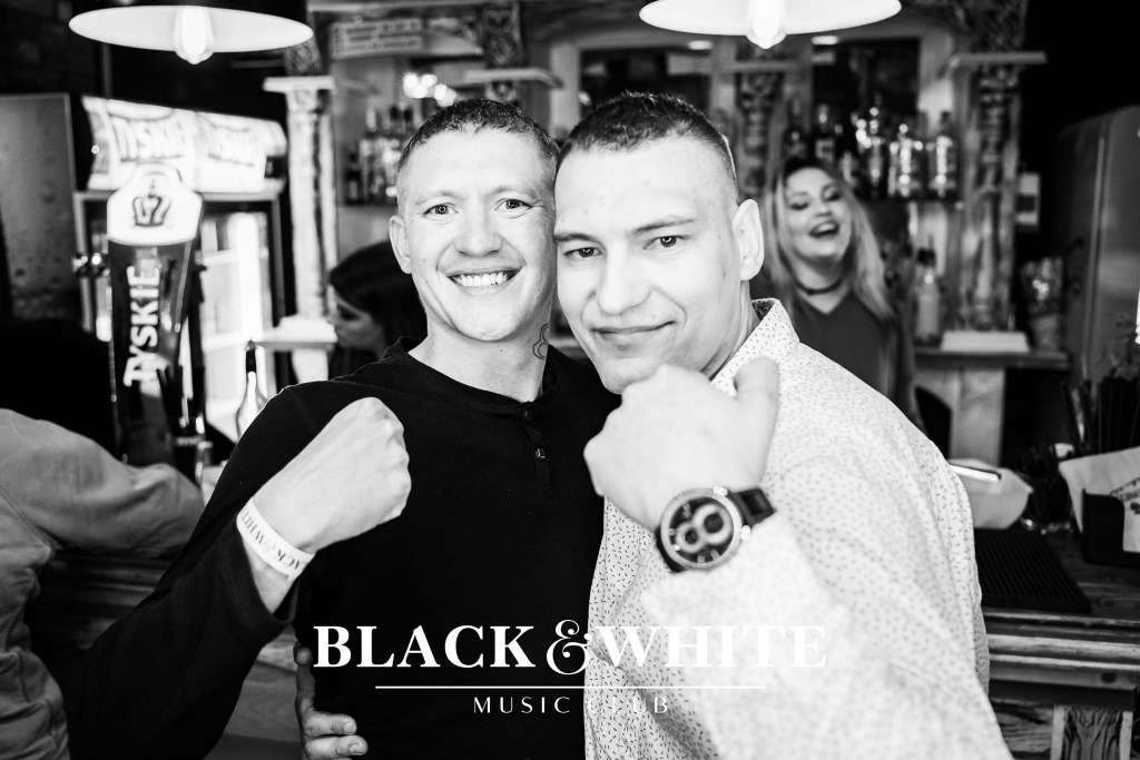 Seksmisja w Clubie Black&White [06.04.2022] - zdjęcie #38 - eOstroleka.pl