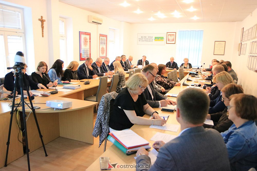 XLVIII sesji Rady Powiatu w Ostrołęce [25.05.2022] - zdjęcie #1 - eOstroleka.pl