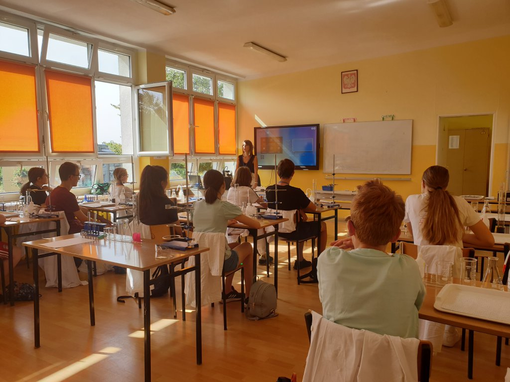 Letnia Szkoła Chemii w SP 2 [22-26.08.2022] - zdjęcie #4 - eOstroleka.pl