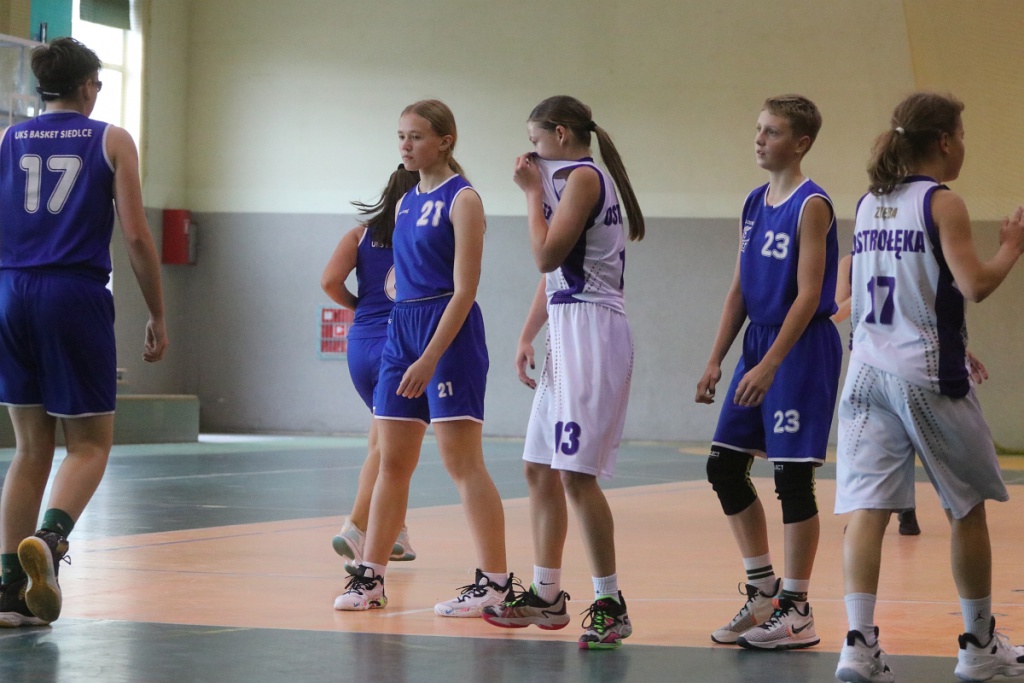 Unia Basket Ostrołęka - UKS Basket Siedlce [16.10.2022] - zdjęcie #38 - eOstroleka.pl