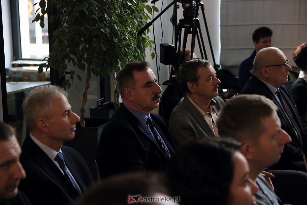 Konferencja w Multicentrum: “Przyszłość Mazowsza z Funduszami Europejskimi” [18.11.2022] - zdjęcie #24 - eOstroleka.pl