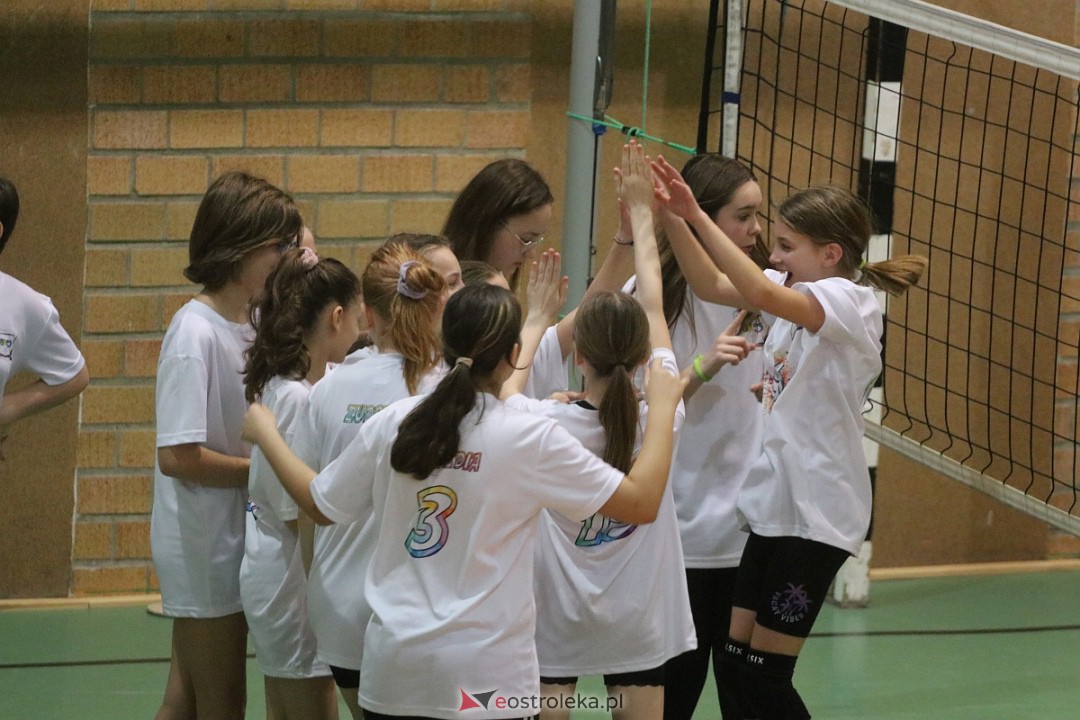 Turniej minisiatkówki w SP 5 [14.01.2023] - zdjęcie #21 - eOstroleka.pl