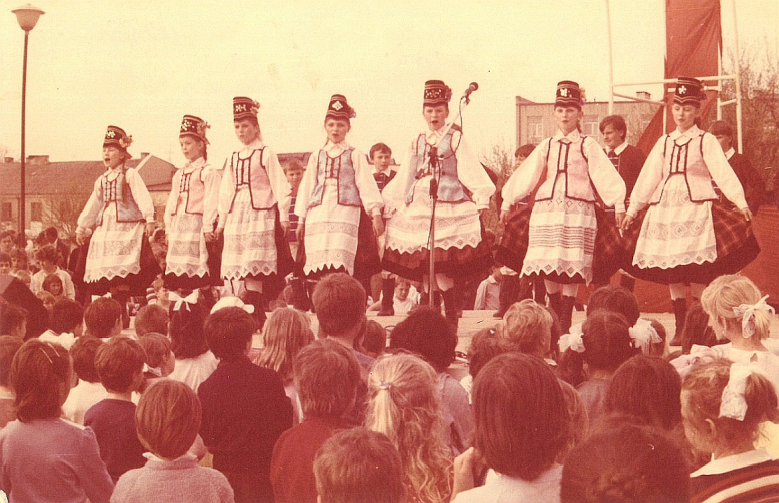 Zespół Pieśni i Tańca Kurpie, lata 60-te XX wieku - zdjęcie #9 - eOstroleka.pl