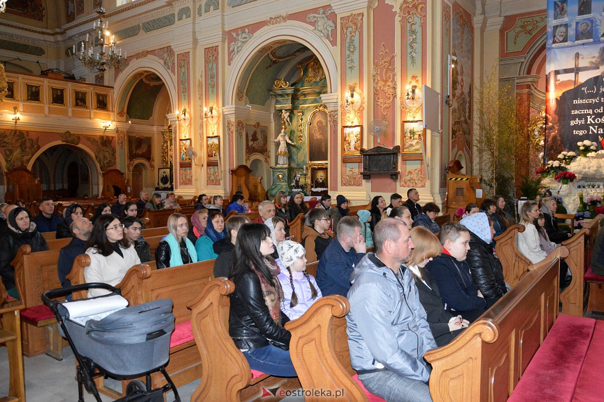 Prawosławne święcenie pokarmów w Klasztorze [15.04.2023] - zdjęcie #9 - eOstroleka.pl