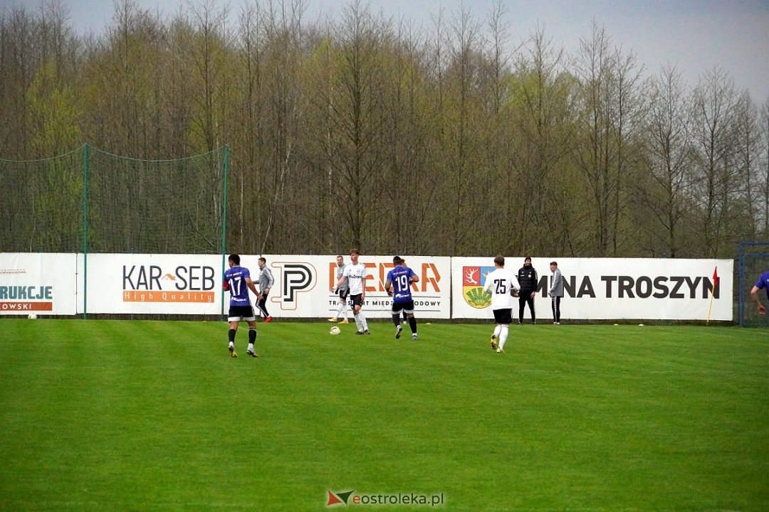 KS CK Troszyn - Legia II Warszawa [19.04.2023] - zdjęcie #4 - eOstroleka.pl