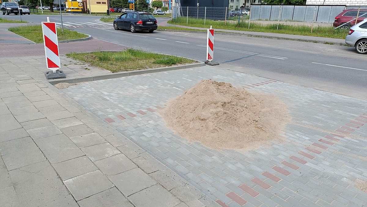 Nowy parking na Roweckiego “Grota” już prawie gotowy [24.05.2023] - zdjęcie #2 - eOstroleka.pl