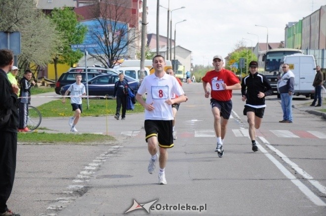 XVII Międzynarodowy Półmaraton Kurpiowski (08.05.2011) - zdjęcie #2 - eOstroleka.pl