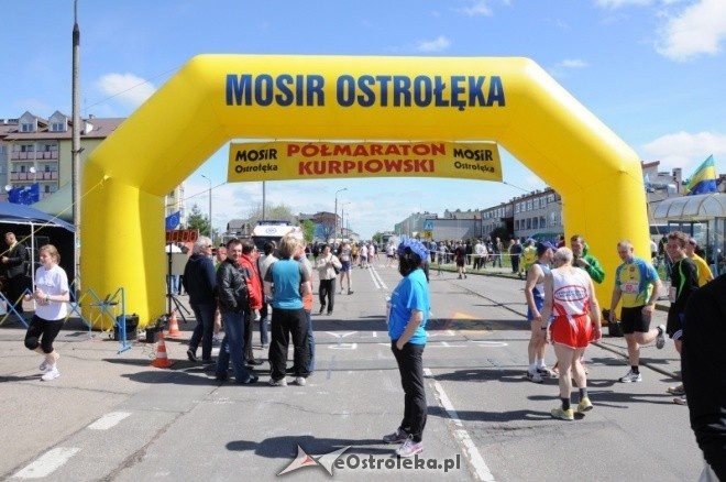XVII Międzynarodowy Półmaraton Kurpiowski (08.05.2011) - zdjęcie #21 - eOstroleka.pl