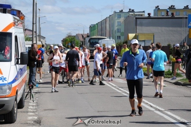 XVII Międzynarodowy Półmaraton Kurpiowski (08.05.2011) - zdjęcie #24 - eOstroleka.pl