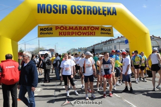 XVII Międzynarodowy Półmaraton Kurpiowski (08.05.2011) - zdjęcie #26 - eOstroleka.pl