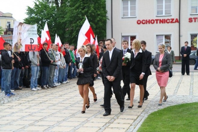 Marsz ku czci Rotmistrza Pileckiego 13-05-2011 - zdjęcie #21 - eOstroleka.pl