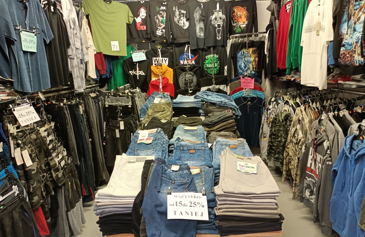 Zakupy w hali targowej Feniks - zdjęcie #16 - eOstroleka.pl