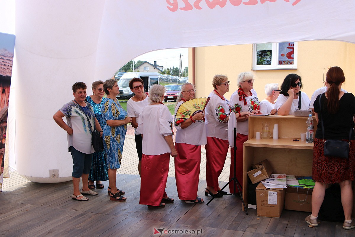 XV Przegląd Piosenki Klubów Seniora w Baranowie [06.08.2023] - zdjęcie #12 - eOstroleka.pl