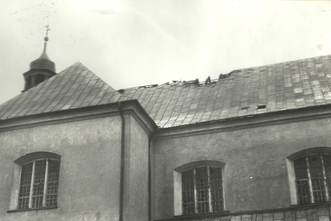 Pożar kościoła św. Antoniego 1989 - fot. archiwum parafii - zdjęcie #6 - eOstroleka.pl