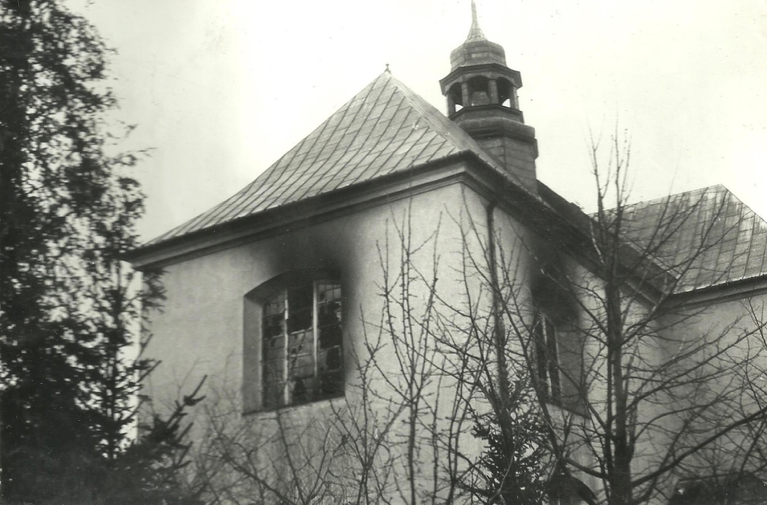 Pożar kościoła św. Antoniego 1989 - fot. archiwum parafii - zdjęcie #8 - eOstroleka.pl