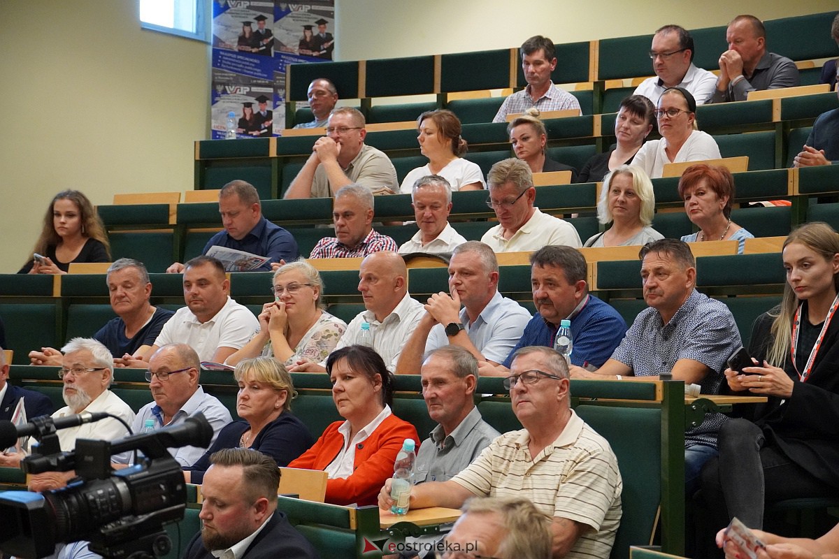 Spotkanie wyborcze PiS w Ostrołęce [21.09.2023] - zdjęcie #33 - eOstroleka.pl