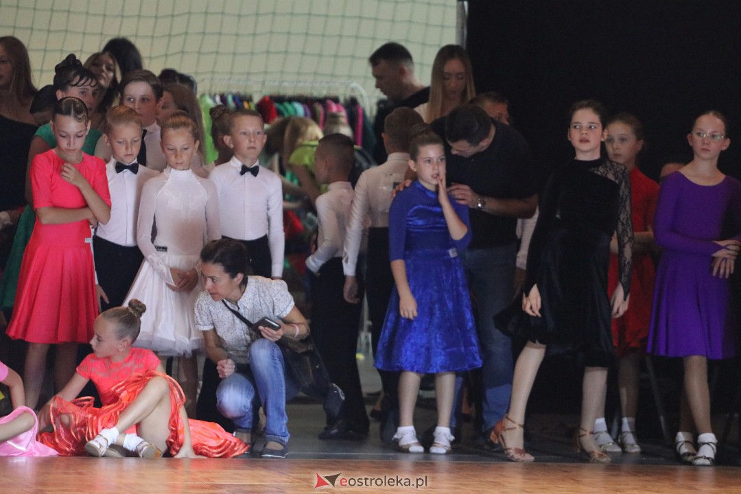 Turniej tańca O Złotą Podwiązkę [30.09.2023] - zdjęcie #4 - eOstroleka.pl