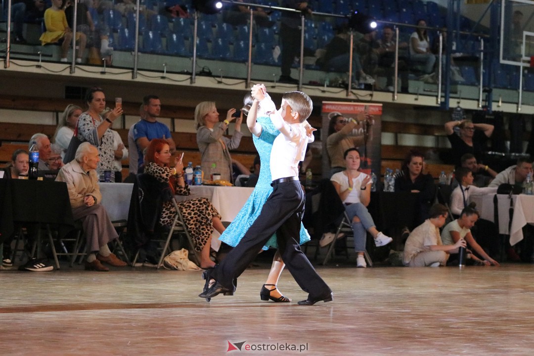 Turniej tańca O Złotą Podwiązkę [30.09.2023] - zdjęcie #9 - eOstroleka.pl