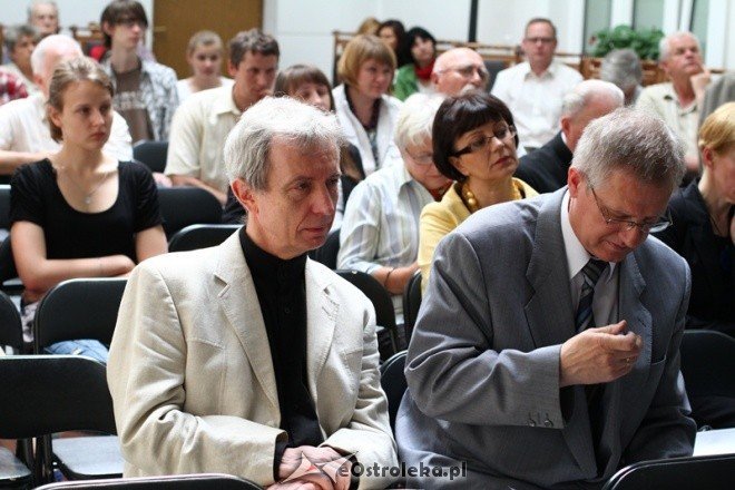 Sesja naukowa zorganizowana z okazji 180. rocznicy bitwy pod Ostrołęką 27.05.2011 - zdjęcie #9 - eOstroleka.pl