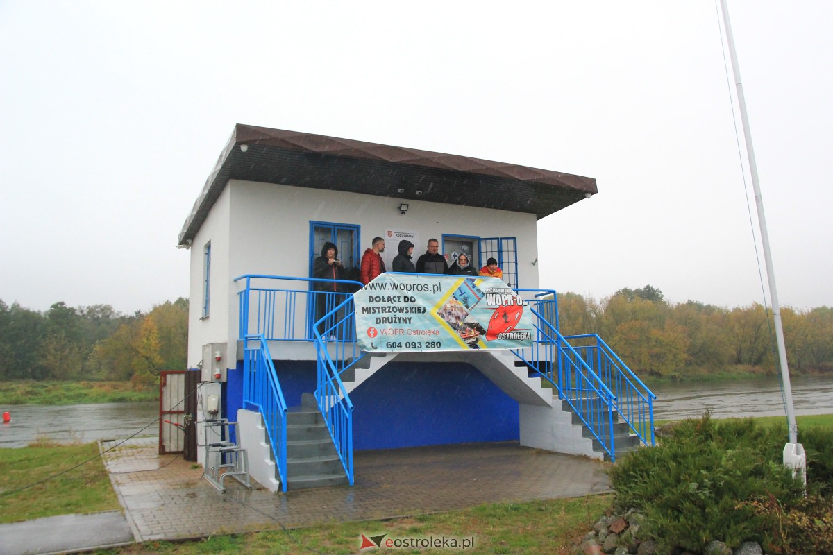 Rozpoczęcie sezonu na morsowanie w Ostrołęce [22.10.2023] - zdjęcie #24 - eOstroleka.pl