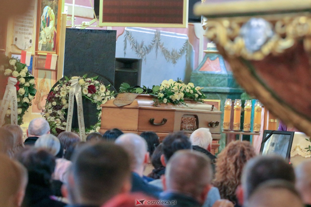 Pogrzeb Cezarego Olszewskiego, zwycięzcy Tańca z Gwiazdami [4.11.2023] - zdjęcie #22 - eOstroleka.pl