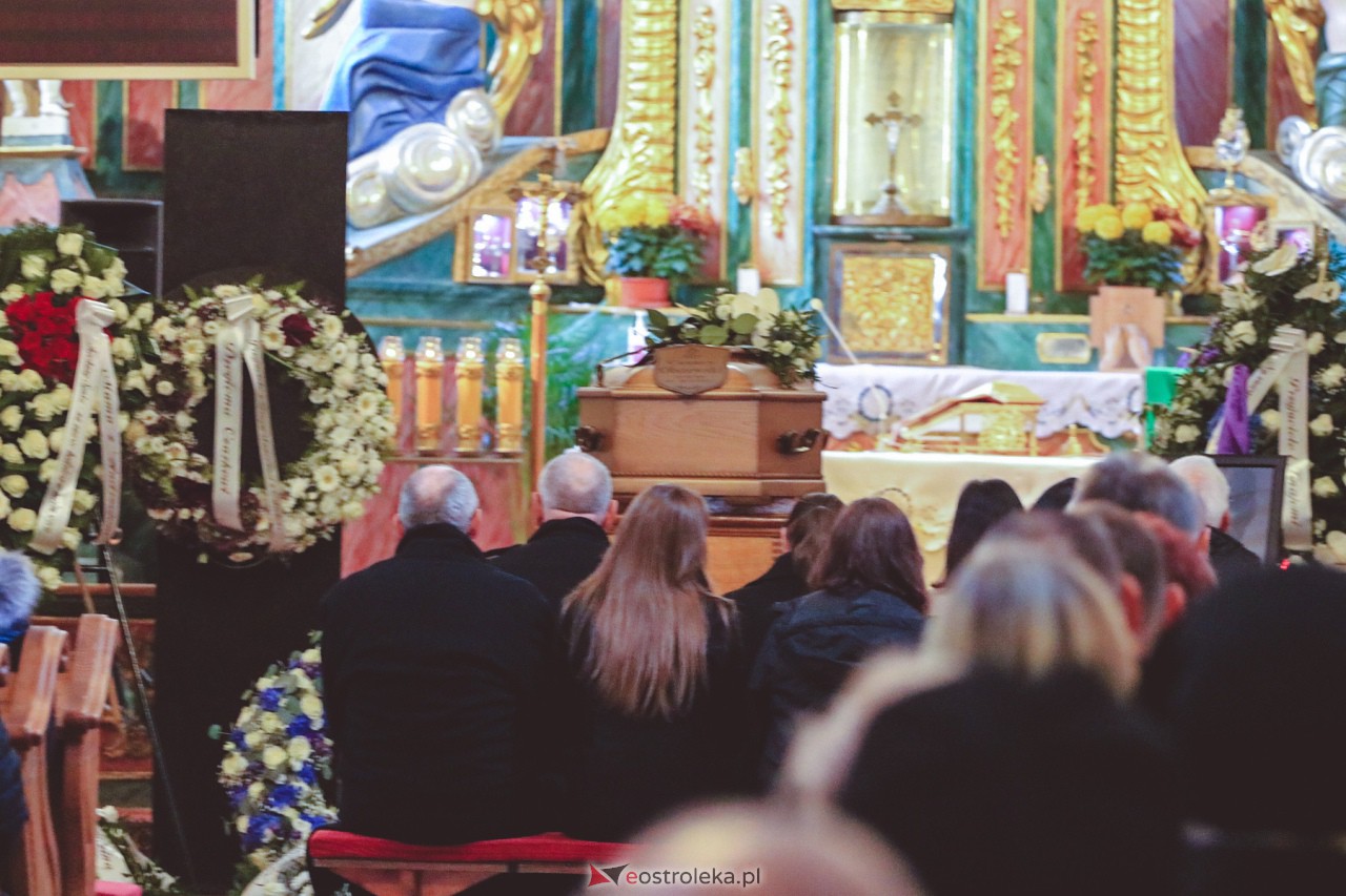 Pogrzeb Cezarego Olszewskiego, zwycięzcy Tańca z Gwiazdami [4.11.2023] - zdjęcie #26 - eOstroleka.pl