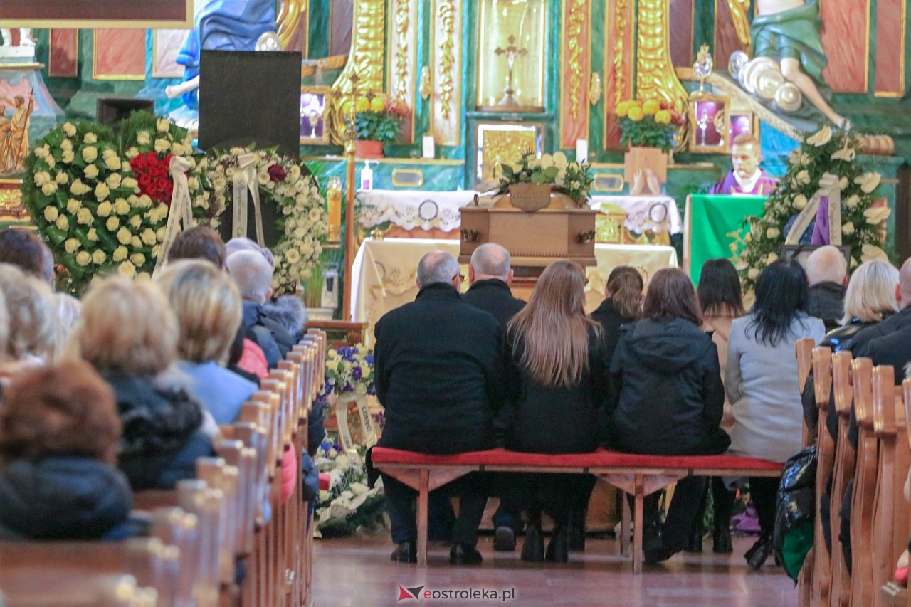 Pogrzeb Cezarego Olszewskiego, zwycięzcy Tańca z Gwiazdami [4.11.2023] - zdjęcie #28 - eOstroleka.pl