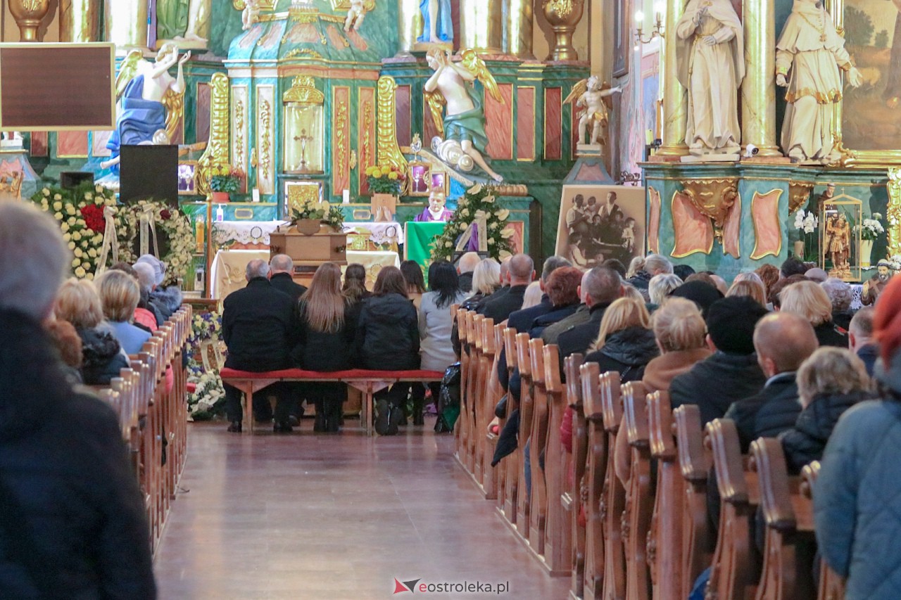 Pogrzeb Cezarego Olszewskiego, zwycięzcy Tańca z Gwiazdami [4.11.2023] - zdjęcie #29 - eOstroleka.pl