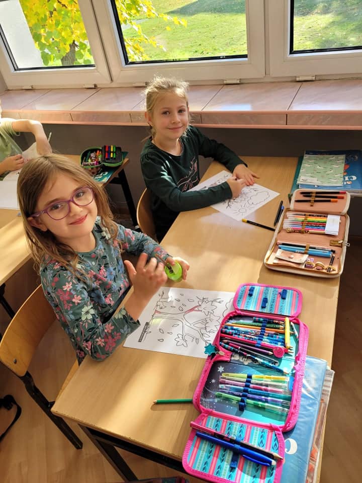 Czytająco zakręceni w Szkole Podstawowej nr 2 w Ostrołęce - zdjęcie #13 - eOstroleka.pl