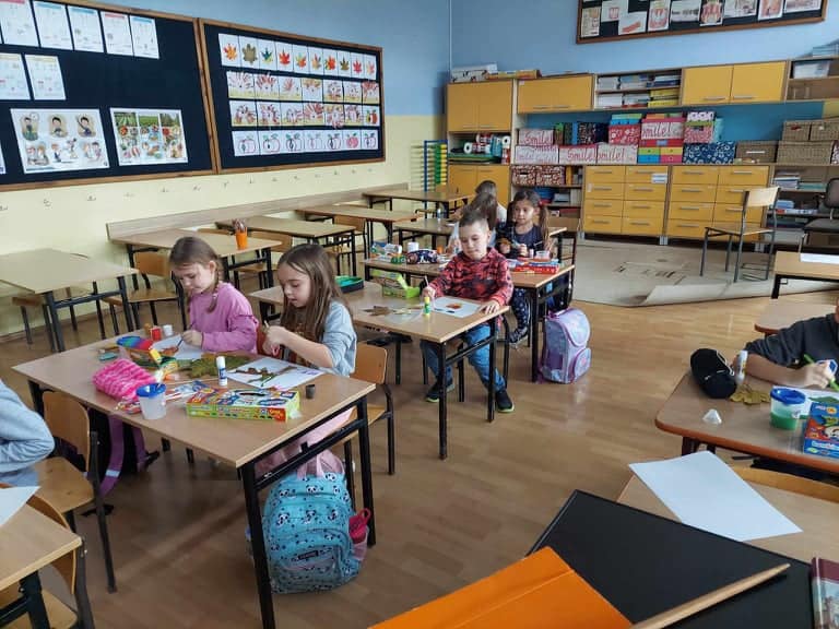 Czytająco zakręceni w Szkole Podstawowej nr 2 w Ostrołęce - zdjęcie #32 - eOstroleka.pl