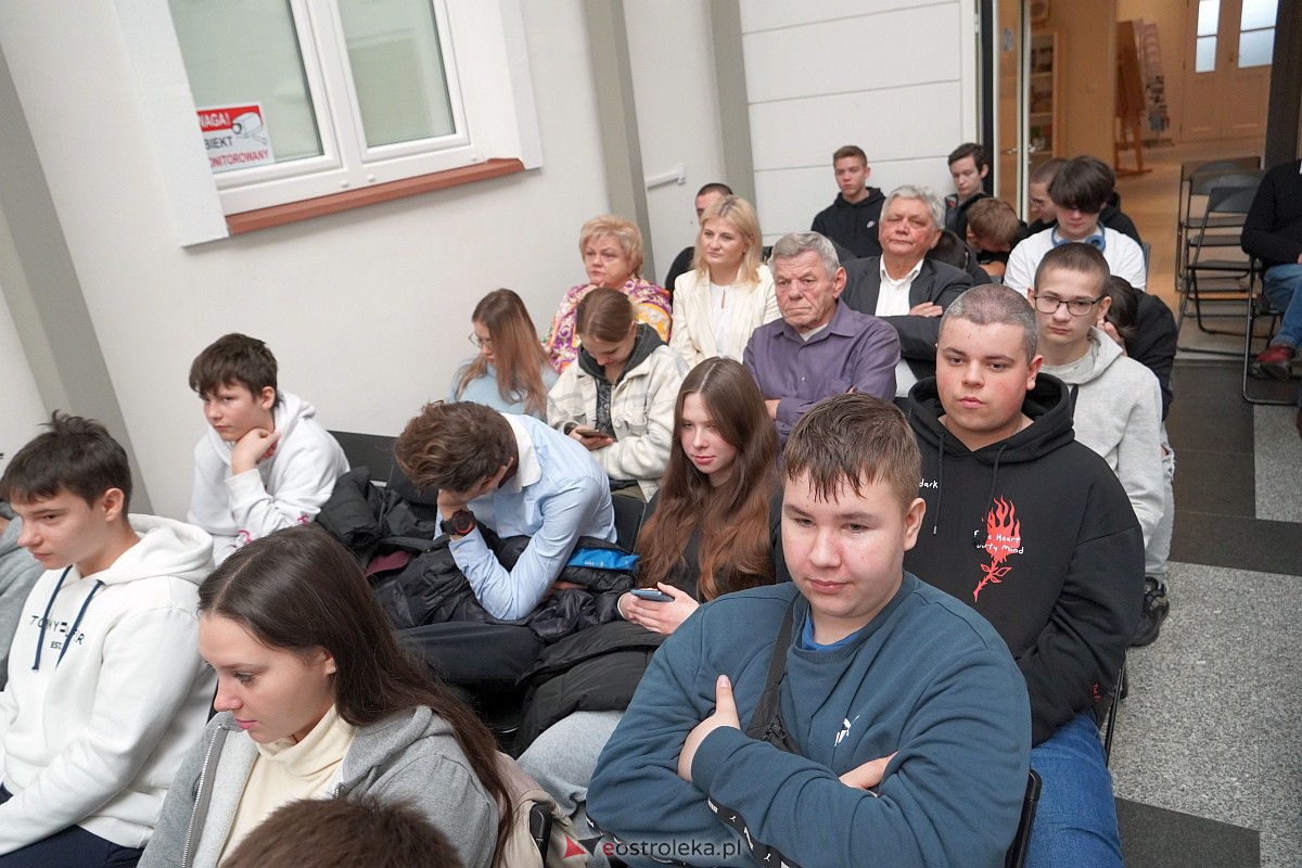 Konferencja naukowa z okazji 160. rocznicy wybuchu Powstania Styczniowego na Kurpiowszczyźnie [10.11.2023] - zdjęcie #25 - eOstroleka.pl