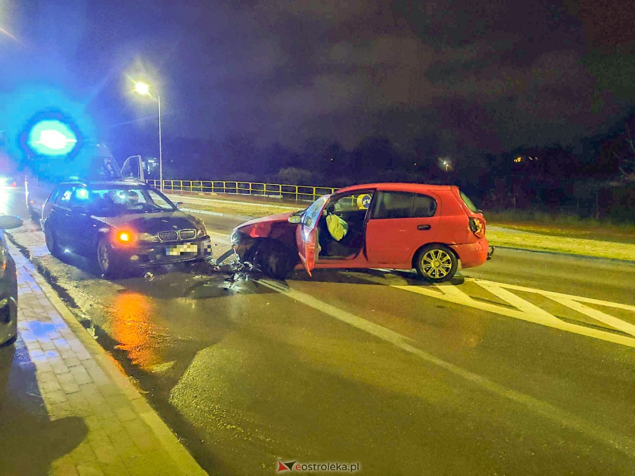Wypadek przy Dobrzańskiego [14.11.2023] - zdjęcie #9 - eOstroleka.pl