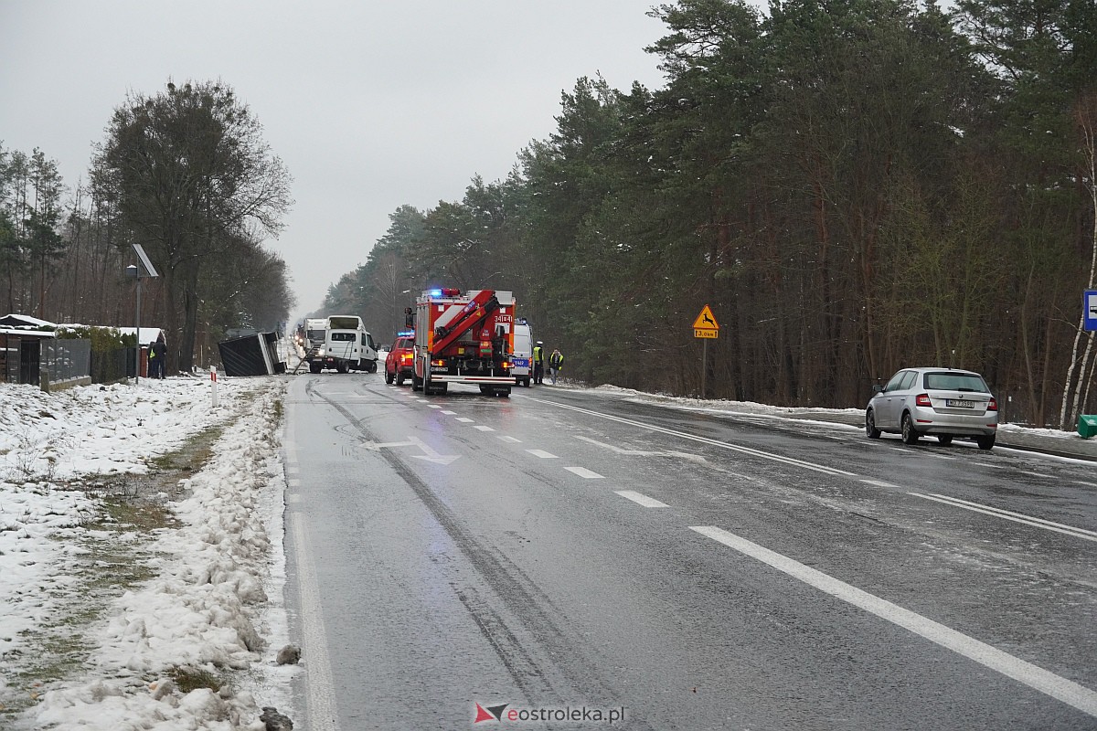 Wypadek w Laskowcu [23.11.2023] - zdjęcie #1 - eOstroleka.pl