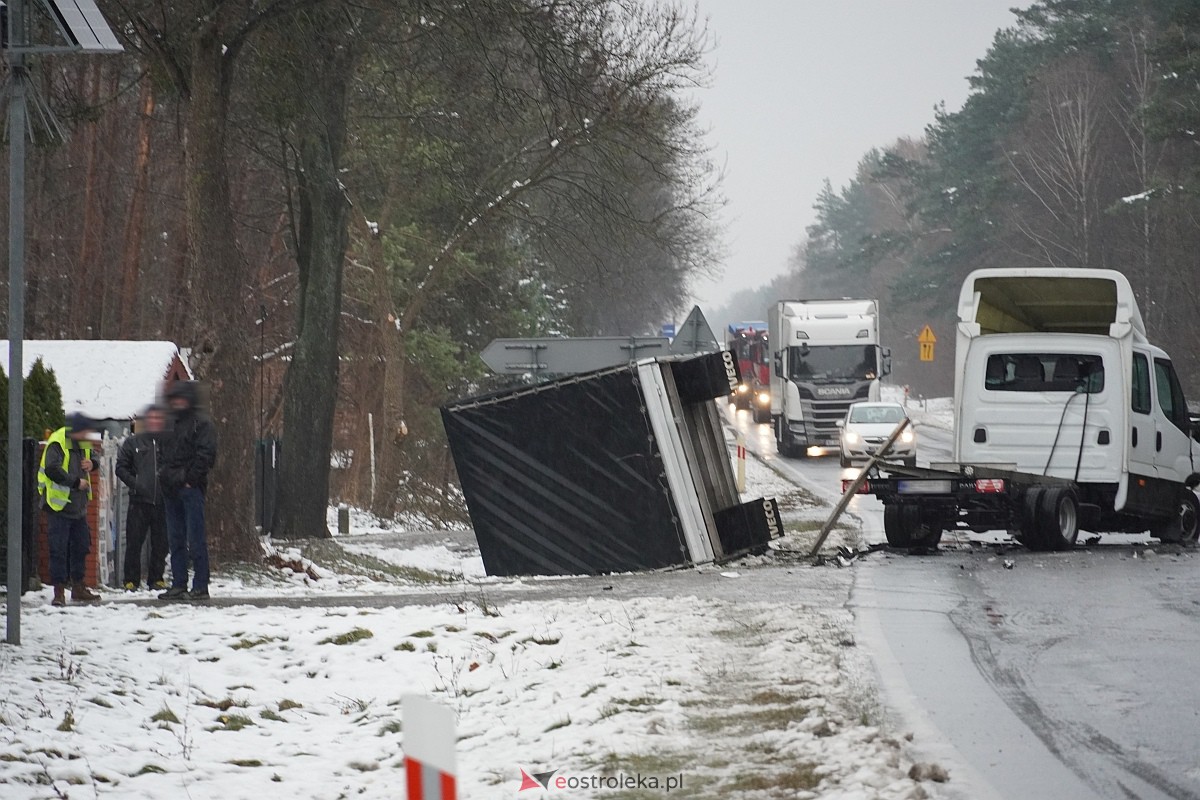 Wypadek w Laskowcu [23.11.2023] - zdjęcie #3 - eOstroleka.pl