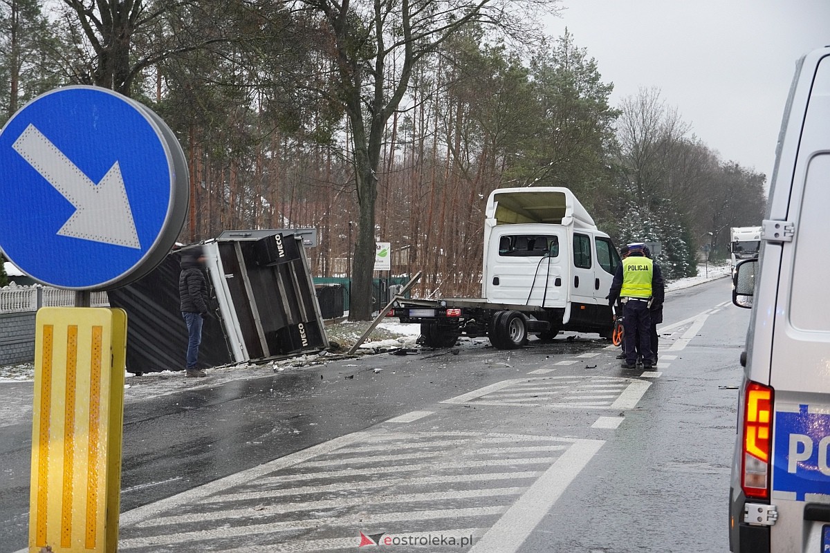 Wypadek w Laskowcu [23.11.2023] - zdjęcie #7 - eOstroleka.pl