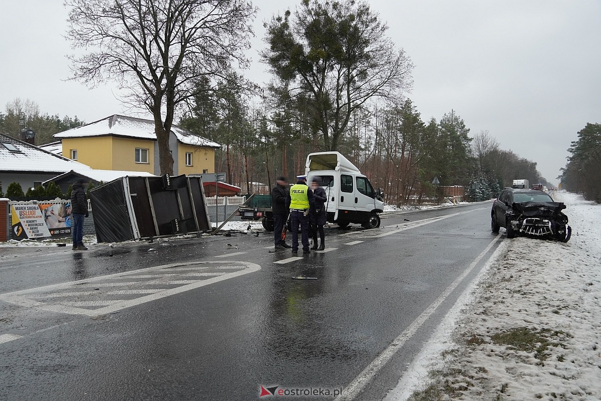 Wypadek w Laskowcu [23.11.2023] - zdjęcie #11 - eOstroleka.pl
