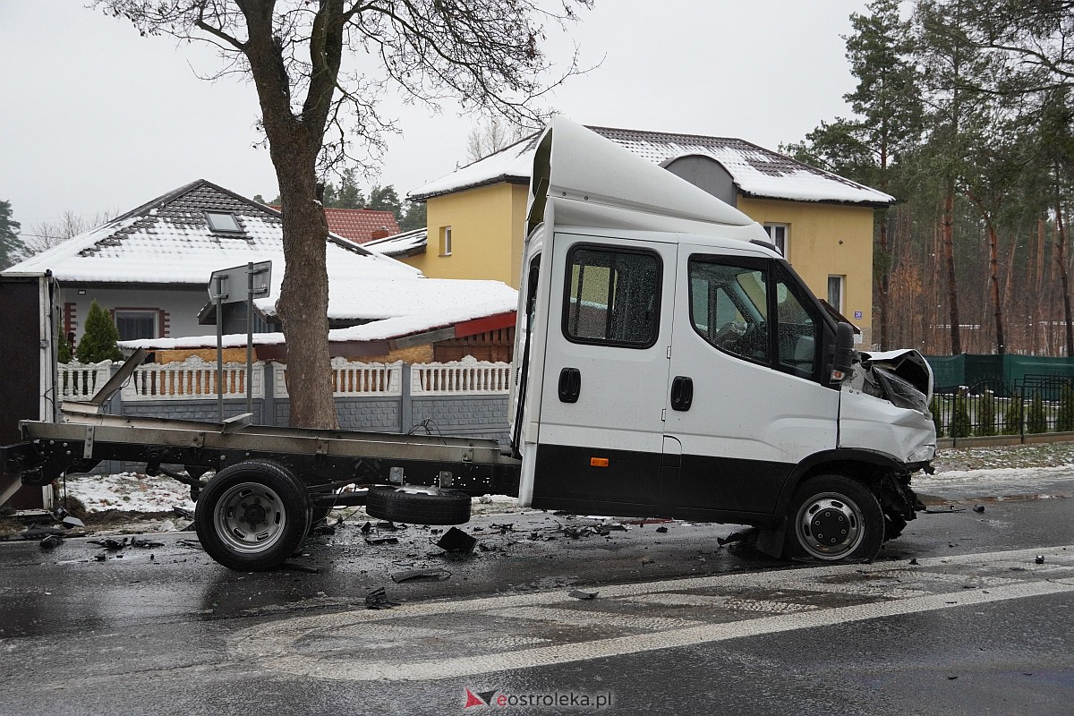Wypadek w Laskowcu [23.11.2023] - zdjęcie #17 - eOstroleka.pl