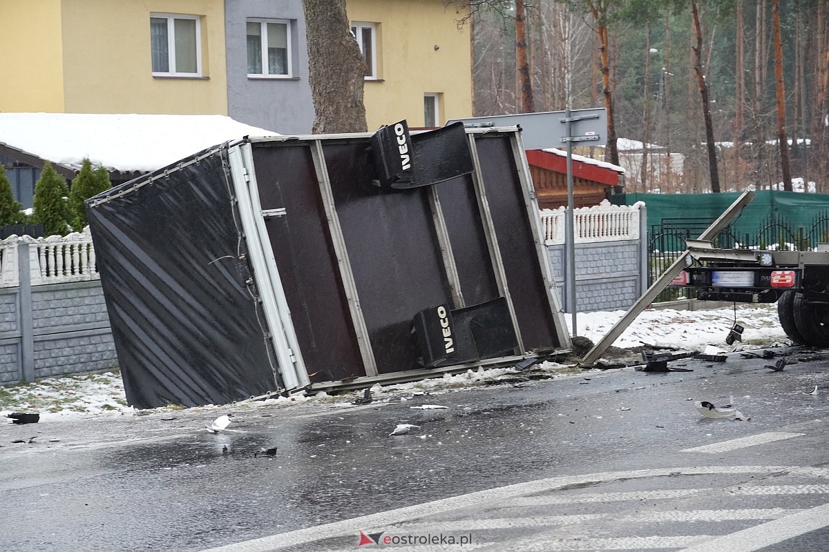 Wypadek w Laskowcu [23.11.2023] - zdjęcie #23 - eOstroleka.pl